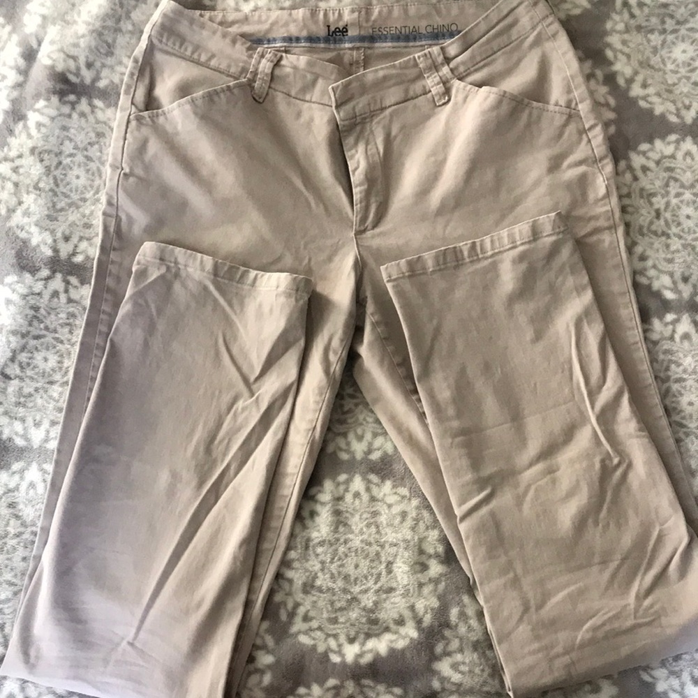 Women’s Lee khaki pants size 8 Long